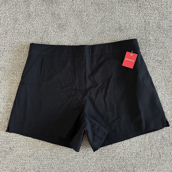 Spanx Polished 4" Short Classic Black Style 20368R Stretch XL - Picture 1 of 7
